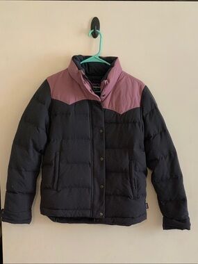Patagonia Women’s Navy and Mauve Two-Tone Puffer Jacket